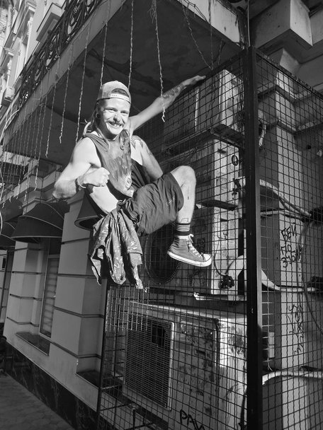 Suspendu par Marishka Oliva